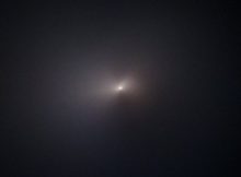 Хаббл сфотографировал знаменитую комету NEOWISE крупным планом